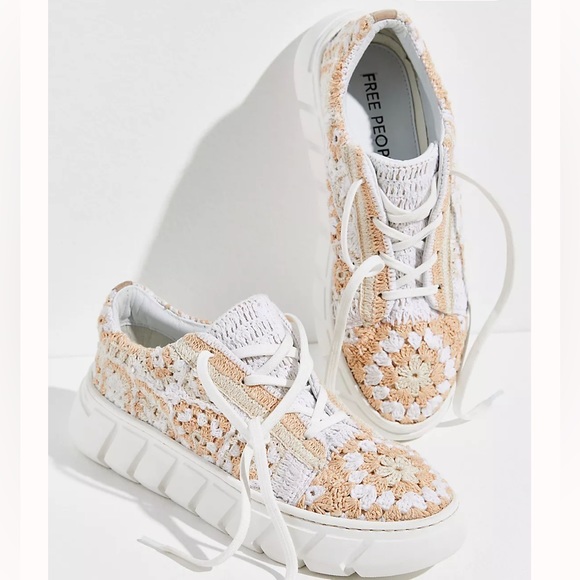 Free People embroidered sneakers size 38 catch me if you can boho - Picture 3 of 10